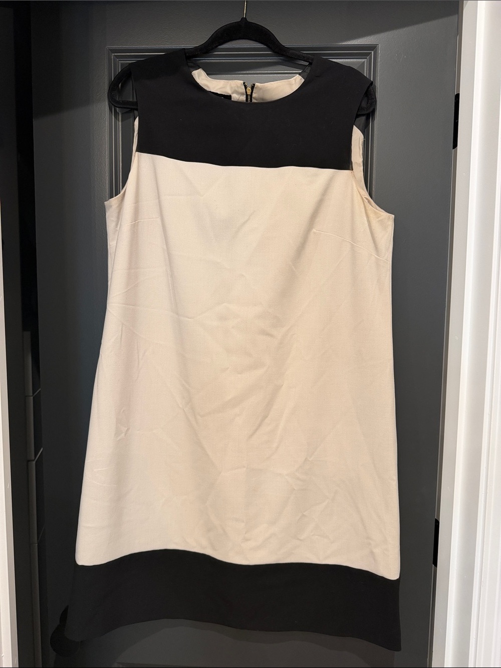Nine West Sleeveless Two-Tone Black and Cream Shift Dress